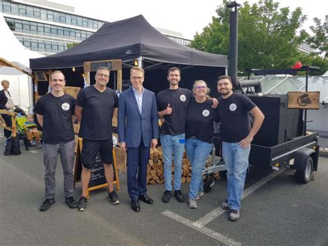 food truck aschaffenburg|Pizzazug mobile Holzofen Pizza Catering Foodtruck Aschaffenburg